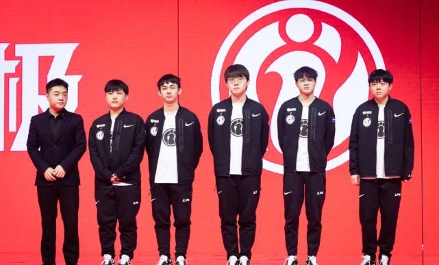 还是防守执 还是防守执