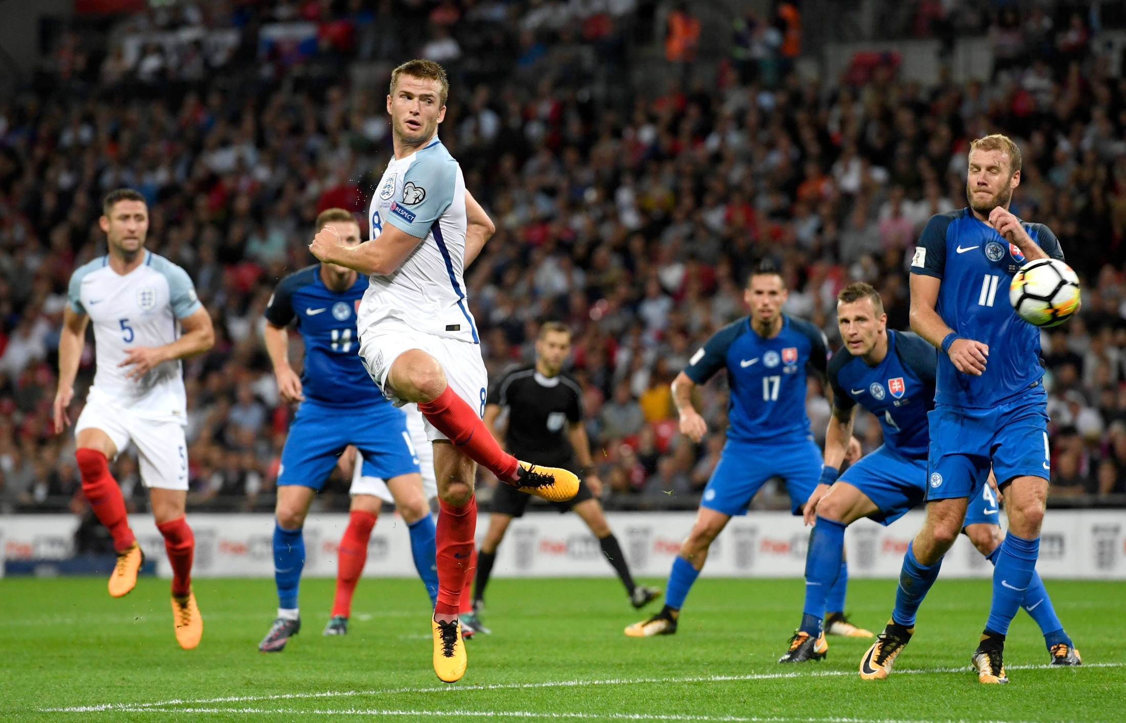 特别是当今 特别是当今